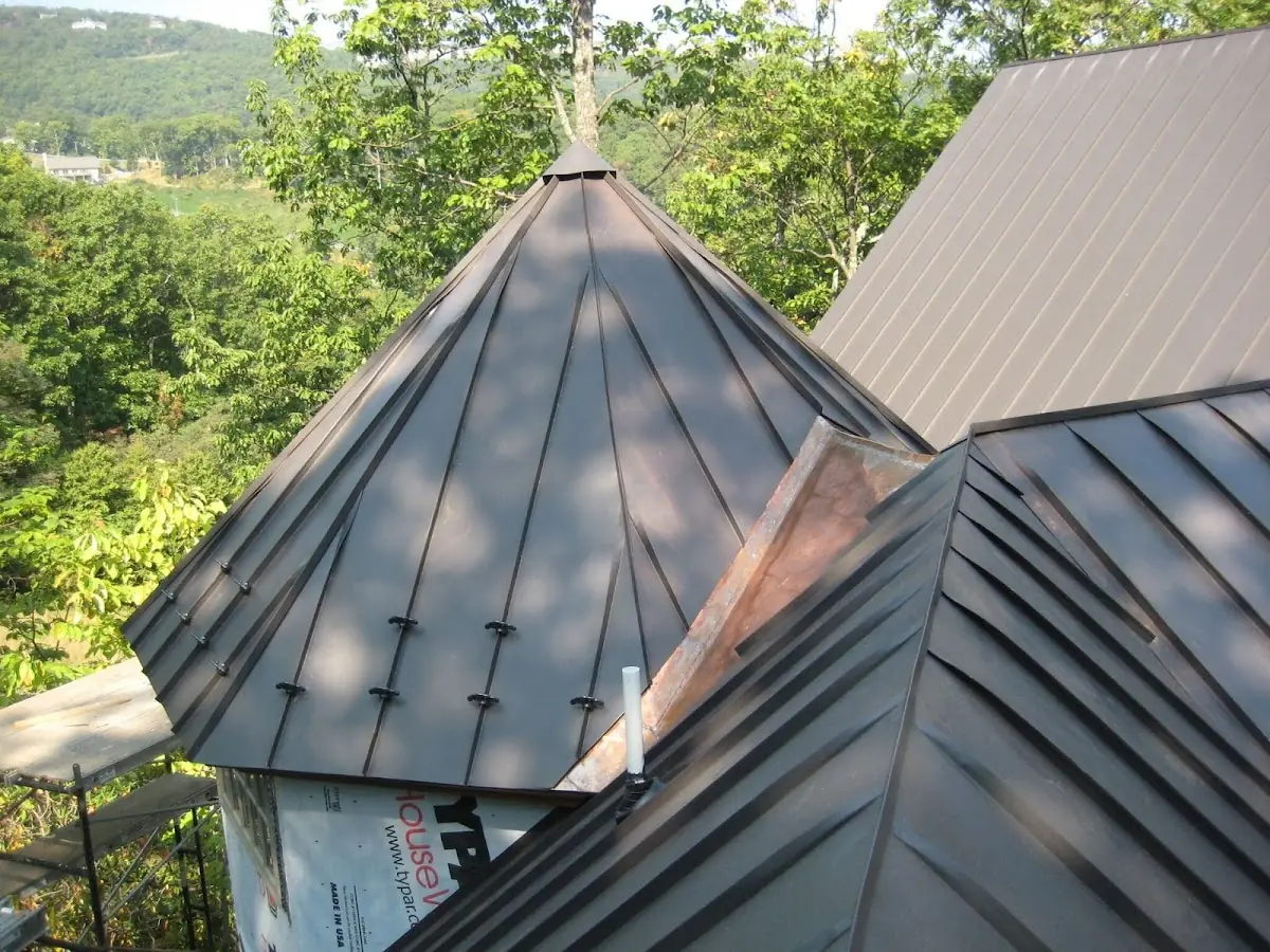 Professional Roof Tarp Installation by Craftsman Roofing in Greyfield